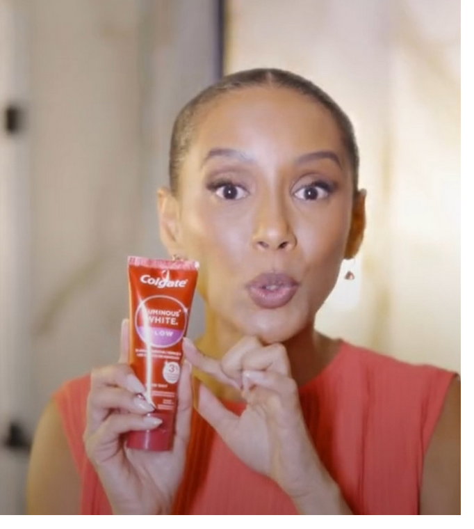 Taís Araújo para Colgate